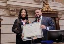 Ludmilla recebe medalha após iniciativa por doação de sangue