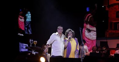 Zeca Pagodinho celebra 65 anos de vida e 40 de carreira, com gravação de DVD histórico, no Rio de Janeiro